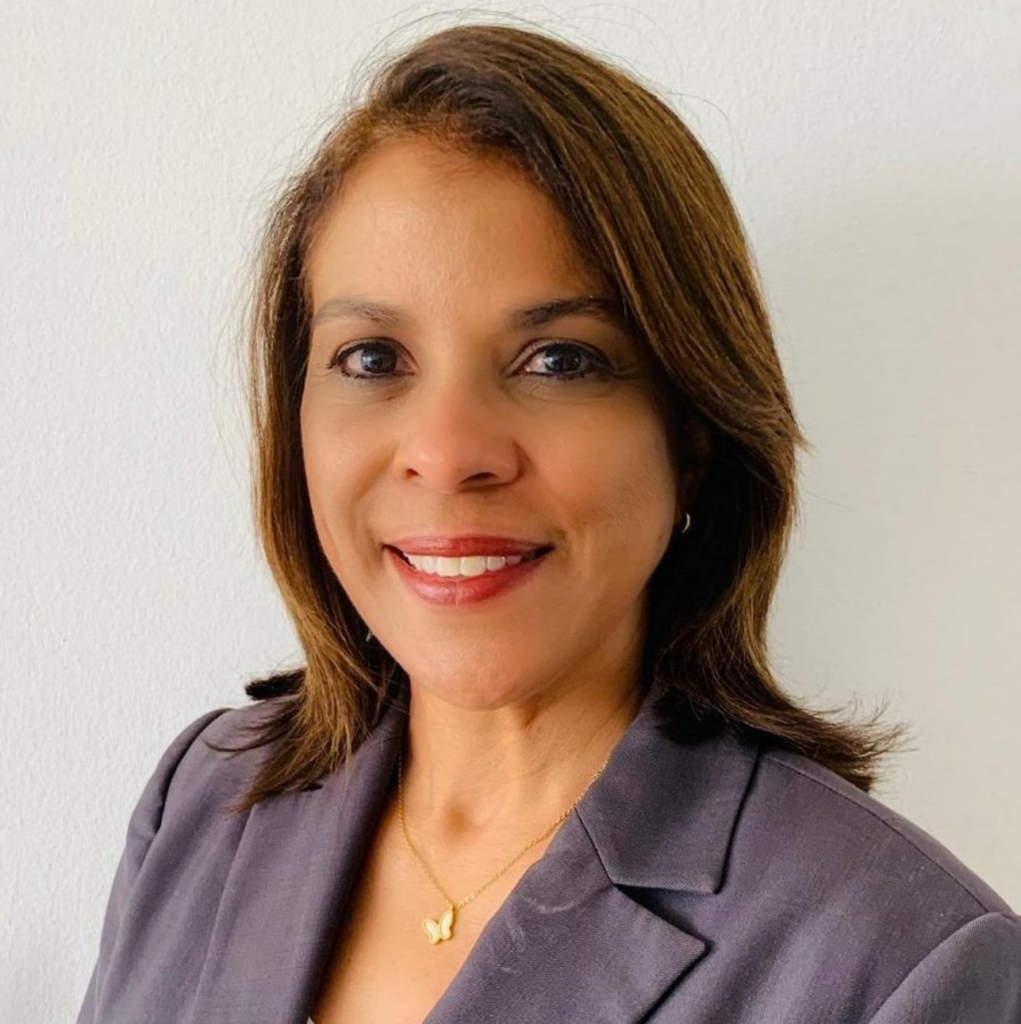 Litza Alicea, Senior Consultant